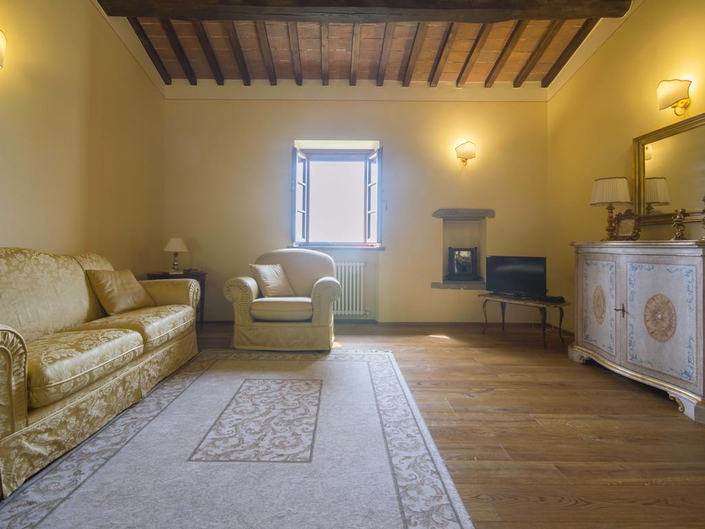 Maesta Del Sasso Villa Cortona Bagian luar foto