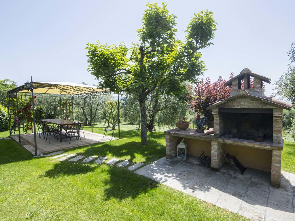 Maesta Del Sasso Villa Cortona Bagian luar foto