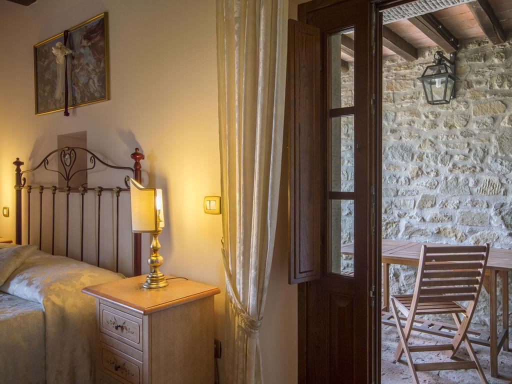 Maesta Del Sasso Villa Cortona Bagian luar foto